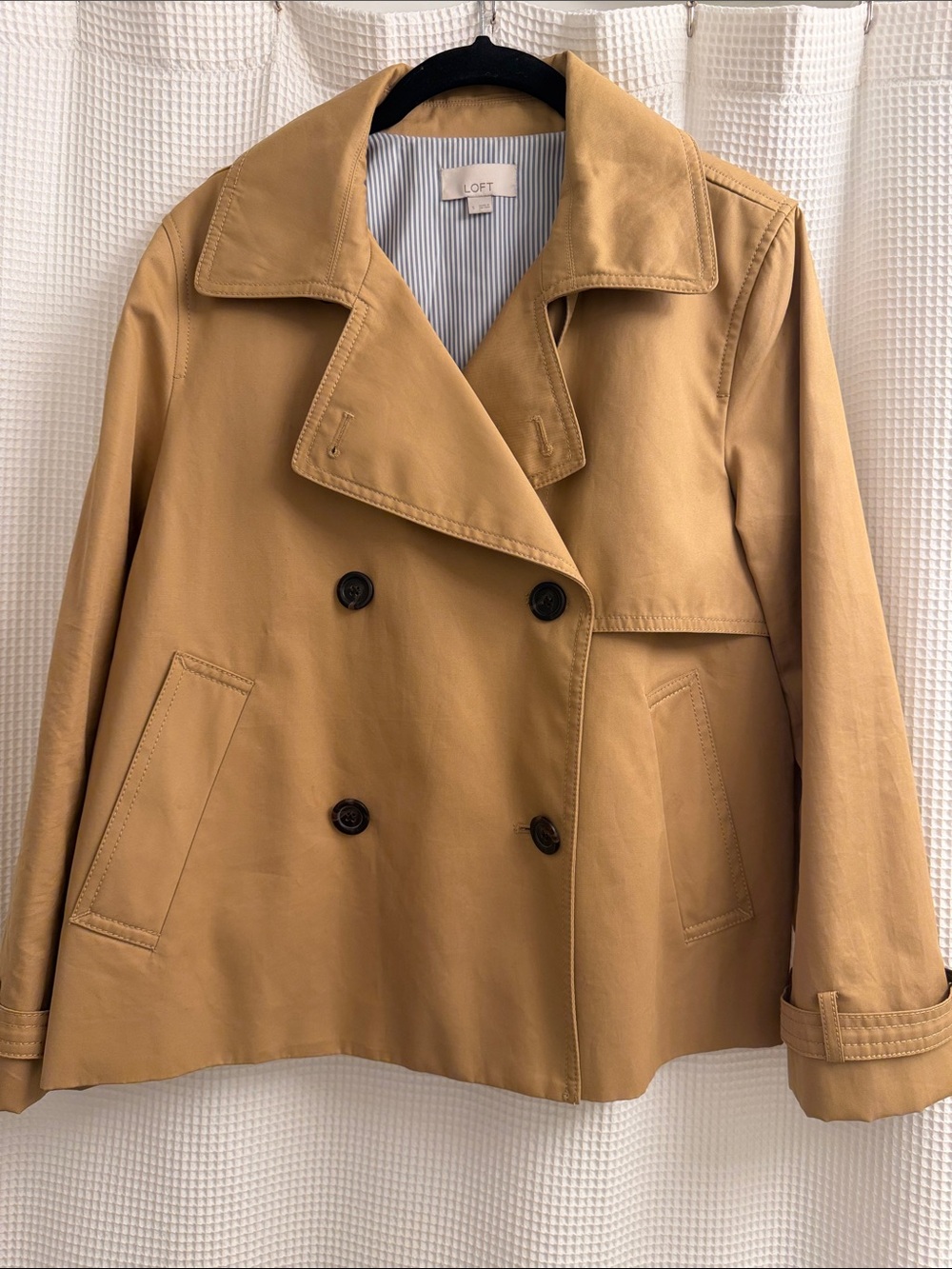 Loft Cropped Trench coat 🧥 Small